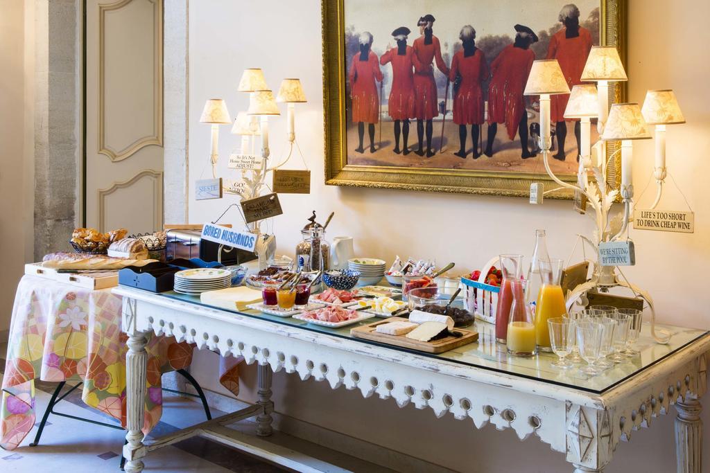 Chateau Talaud Bed & Breakfast Loriol-du-Comtat Екстериор снимка
