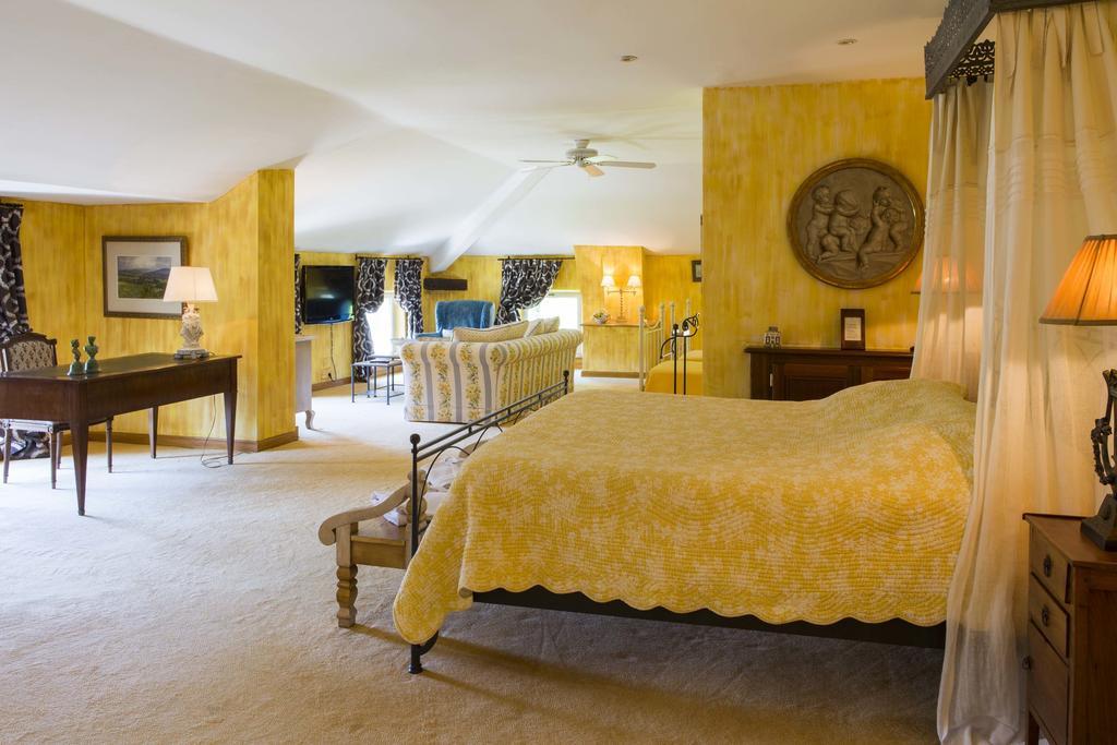 Chateau Talaud Bed & Breakfast Loriol-du-Comtat Стая снимка