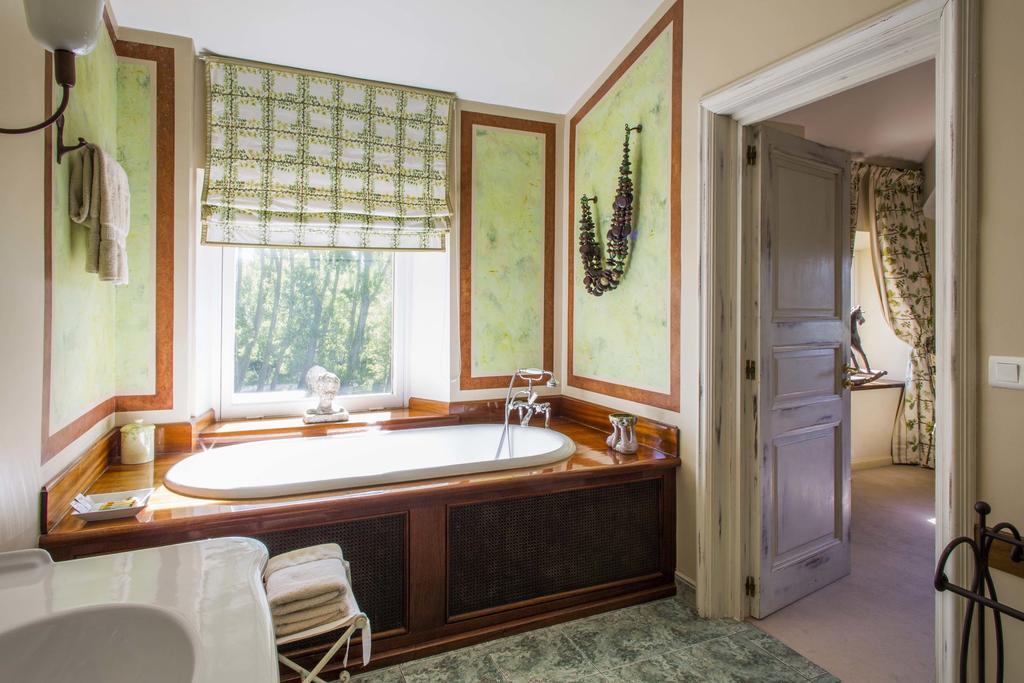 Chateau Talaud Bed & Breakfast Loriol-du-Comtat Стая снимка