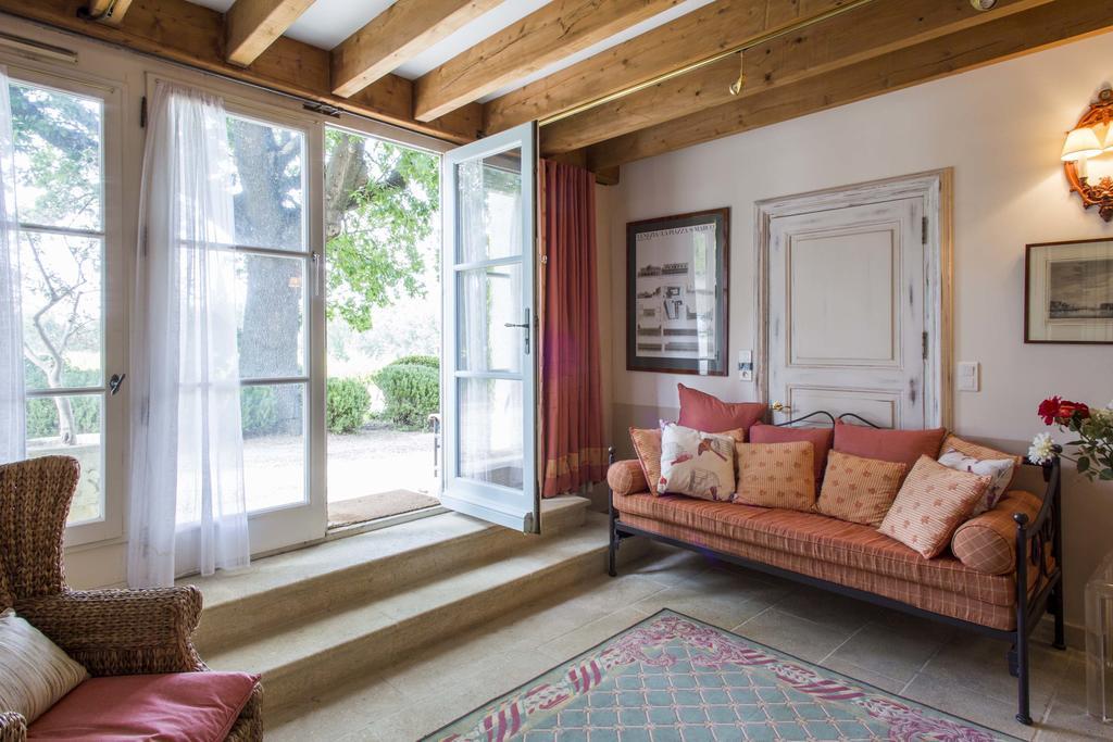 Chateau Talaud Bed & Breakfast Loriol-du-Comtat Екстериор снимка